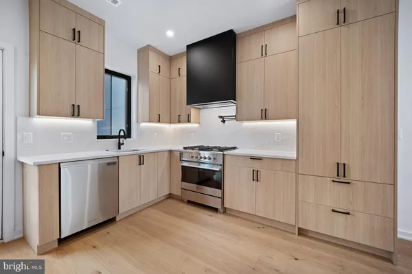 $999,000 | 761 South Cleveland Street, Philadelphia, PA 19146
