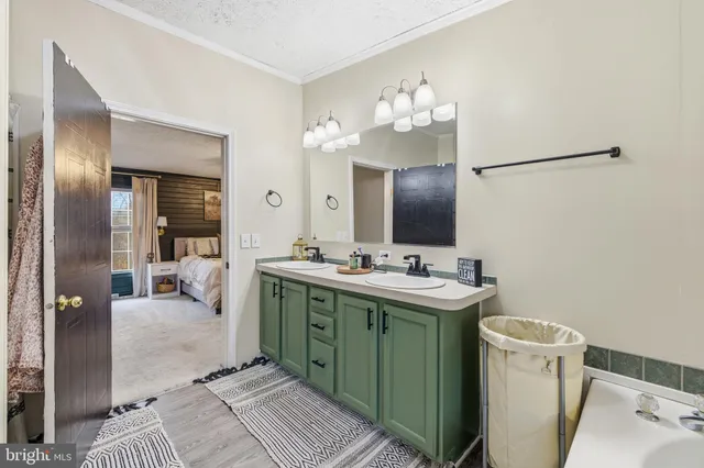 $330,000 | 1161 East Main Street, Stanley, VA 22851