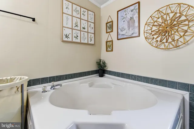 $330,000 | 1161 East Main Street, Stanley, VA 22851