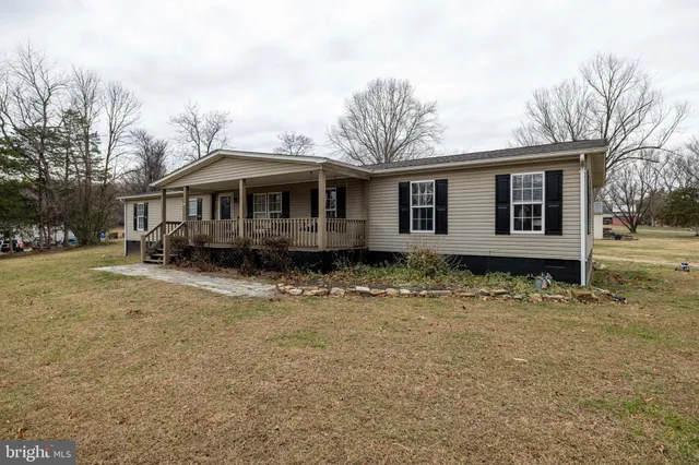 $330,000 | 1161 East Main Street, Stanley, VA 22851