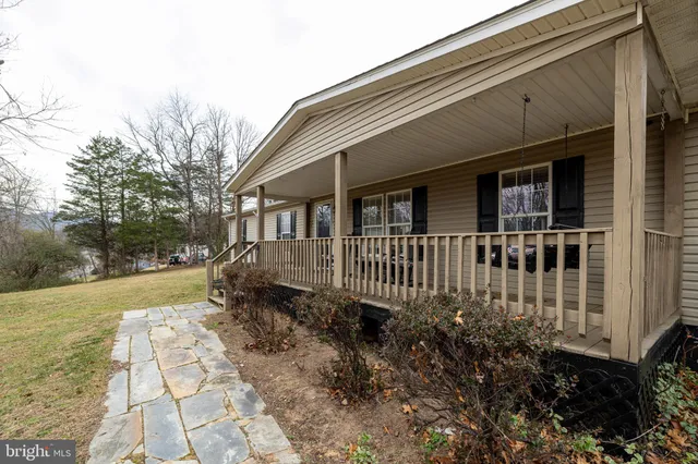 $330,000 | 1161 East Main Street, Stanley, VA 22851
