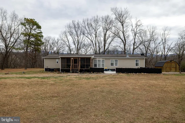 $330,000 | 1161 East Main Street, Stanley, VA 22851