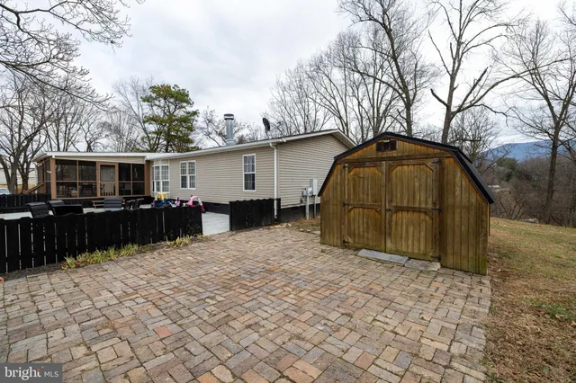 $330,000 | 1161 East Main Street, Stanley, VA 22851