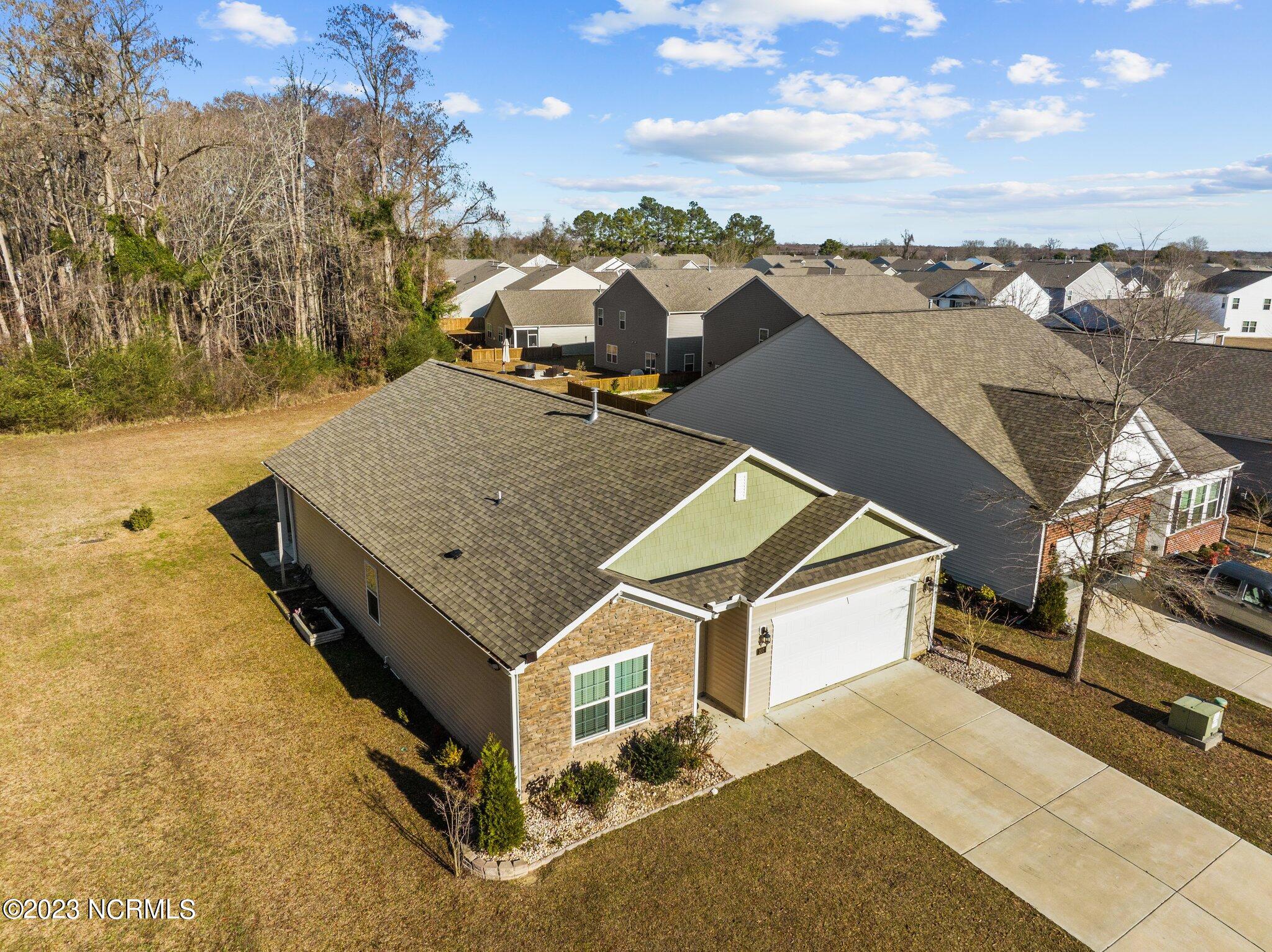 207 Frida Road New Bern, NC 28560 - Photo 37 of 47 41-web-or-mls-DJI_0002