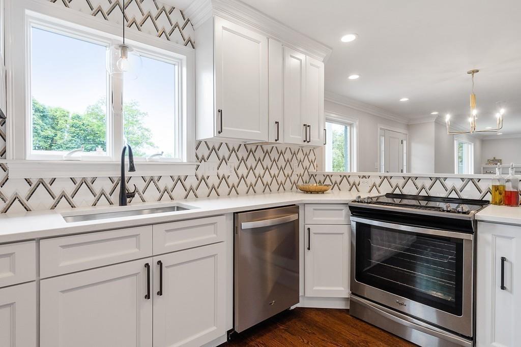 41 Windsor Park Road Lowell, MA 01852 - Photo 10 of 42 Gallery Image 10