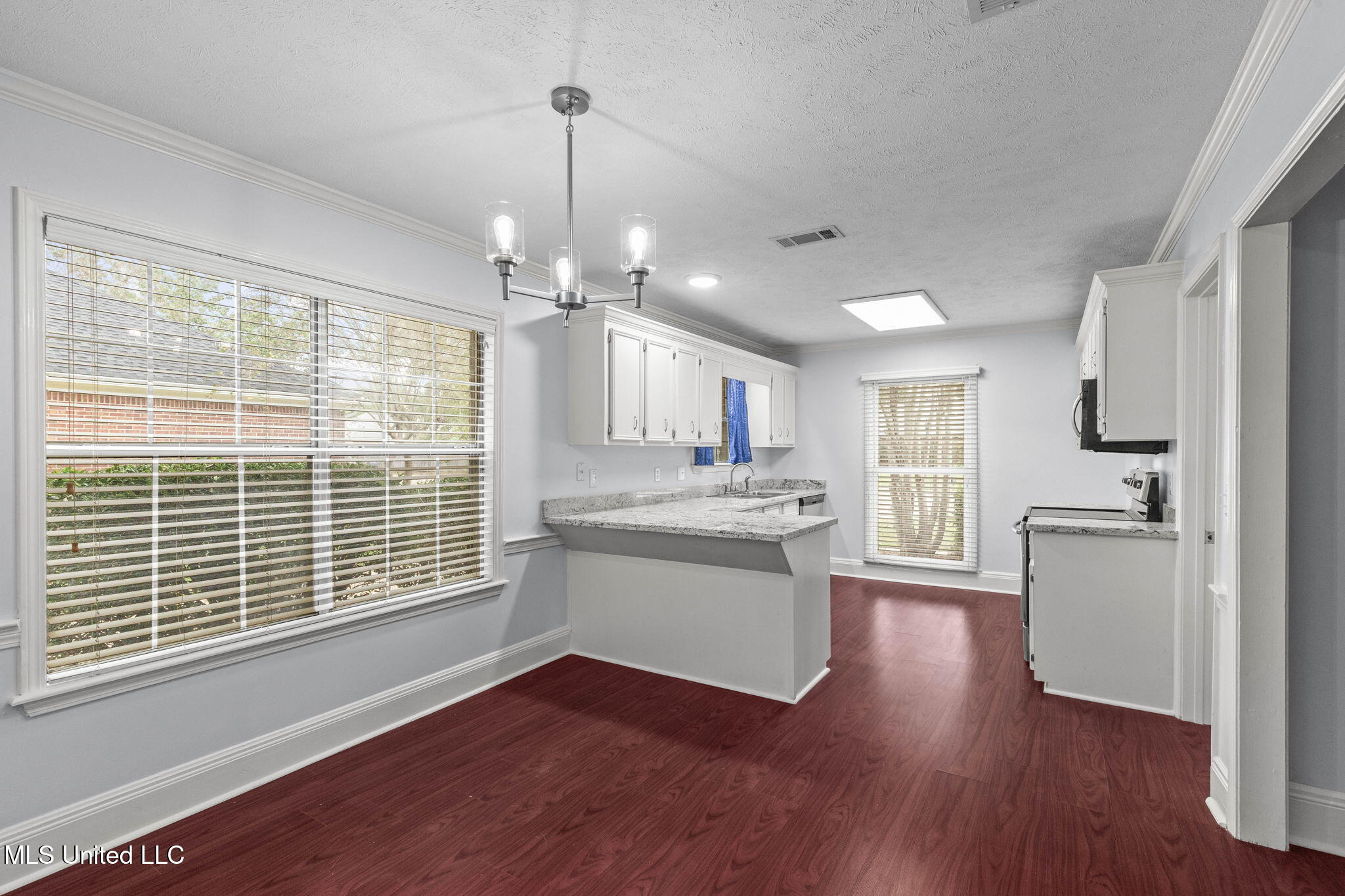 110 Oak Grove Drive Brandon, MS 39047 - Photo 6 of 54 13-web-or-mls-110 Oak Grove-13