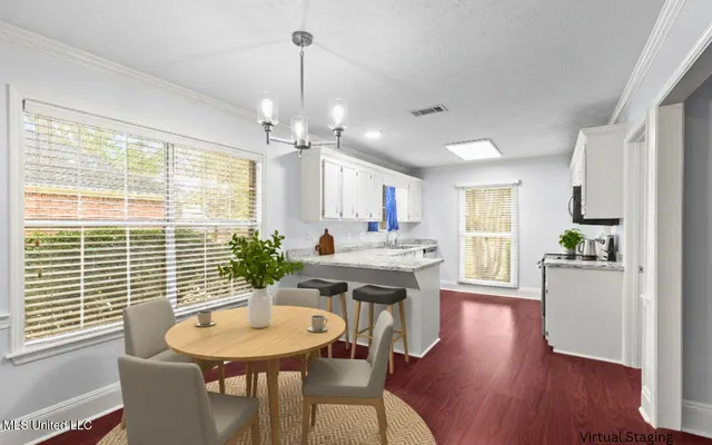 $1,975 | 110 Oak Grove Drive, Brandon, MS 39047