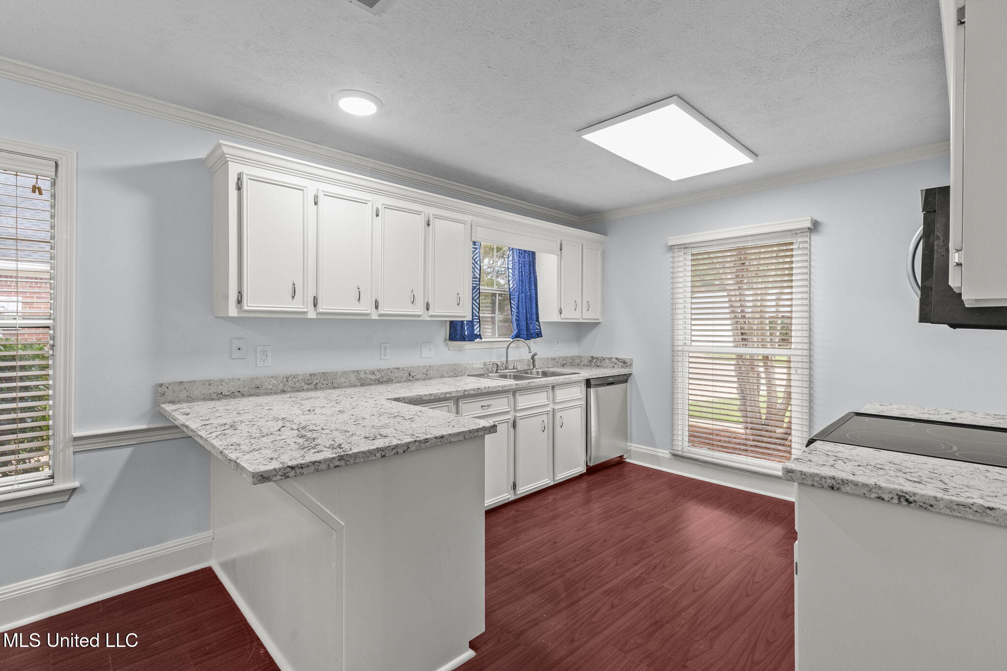 110 Oak Grove Drive Brandon, MS 39047 - Photo 8 of 54 14-web-or-mls-110 Oak Grove-14