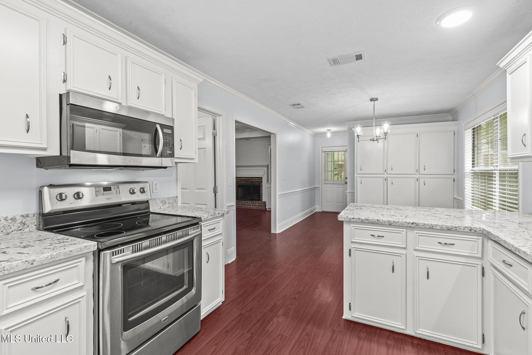 110 Oak Grove Drive Brandon, MS 39047 - Photo 10 of 54 16-web-or-mls-110 Oak Grove-16