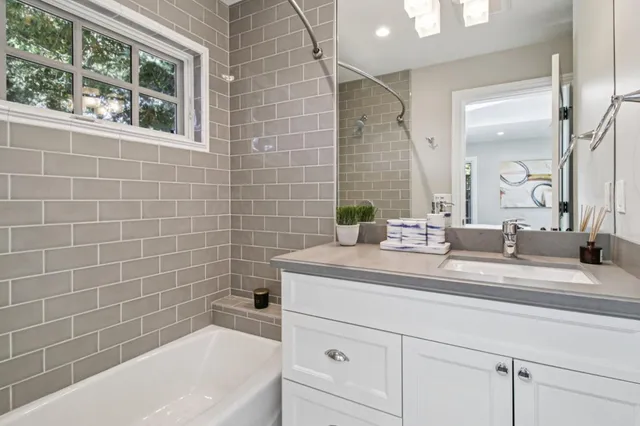 $9,390,000 | 667 Jay Street, Los Altos, CA 94022