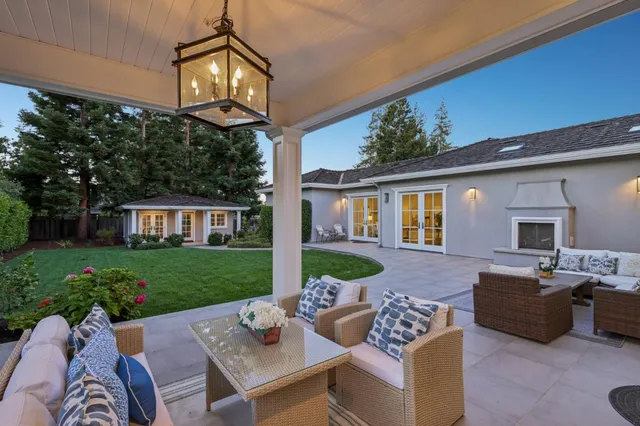 $9,390,000 | 667 Jay Street, Los Altos, CA 94022
