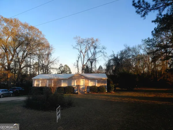 $200,000 | 437 Burkhalter Circle, Claxton, GA 30417