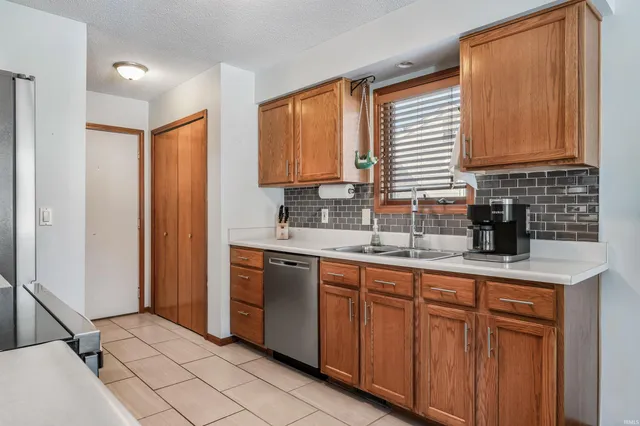 $255,000 | 1809 Monet Drive, Fort Wayne, IN 46845