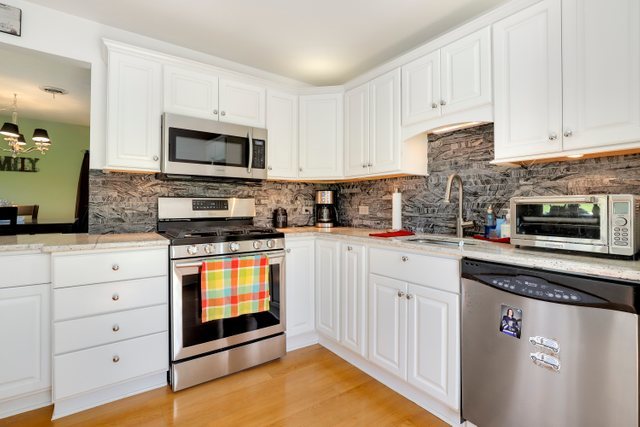 21789 West Kruckenberg Road Lake Zurich, IL 60047 - Photo 11 of 33