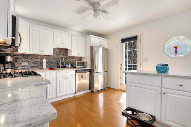 21789 West Kruckenberg Road Lake Zurich, IL 60047 - Photo 12 of 33