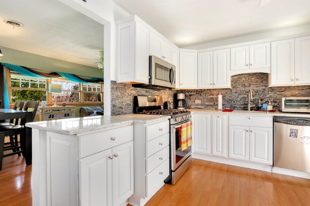 21789 West Kruckenberg Road Lake Zurich, IL 60047 - Photo 9 of 33