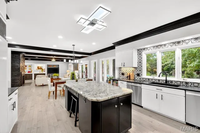 $1,799,000 | 13527 Royal Glen Drive, Town and Country, MO 63131