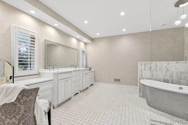 $1,799,000 | 13527 Royal Glen Drive, Town and Country, MO 63131