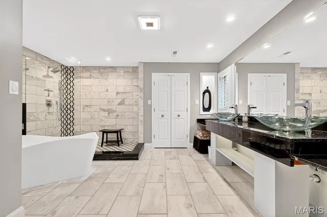 $1,799,000 | 13527 Royal Glen Drive, Town and Country, MO 63131