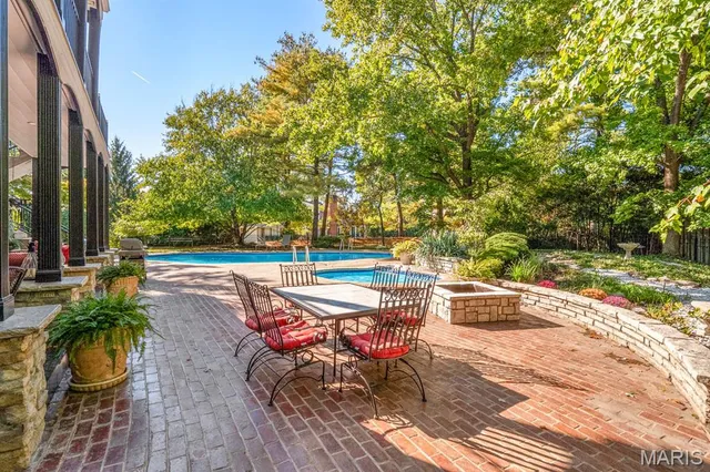 $1,799,000 | 13527 Royal Glen Drive, Town and Country, MO 63131