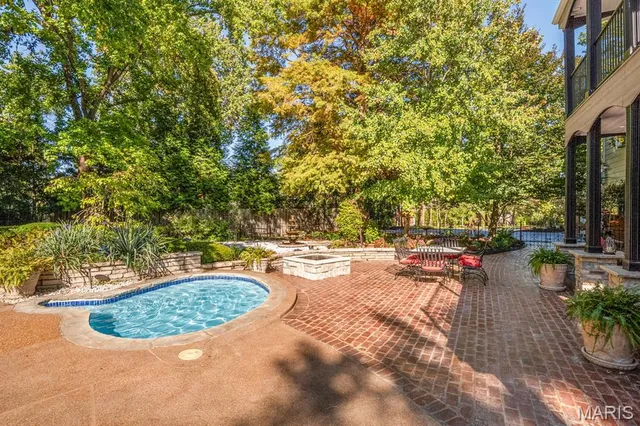 $1,799,000 | 13527 Royal Glen Drive, Town and Country, MO 63131