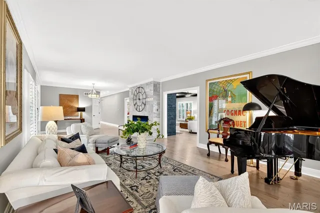 $1,799,000 | 13527 Royal Glen Drive, Town and Country, MO 63131