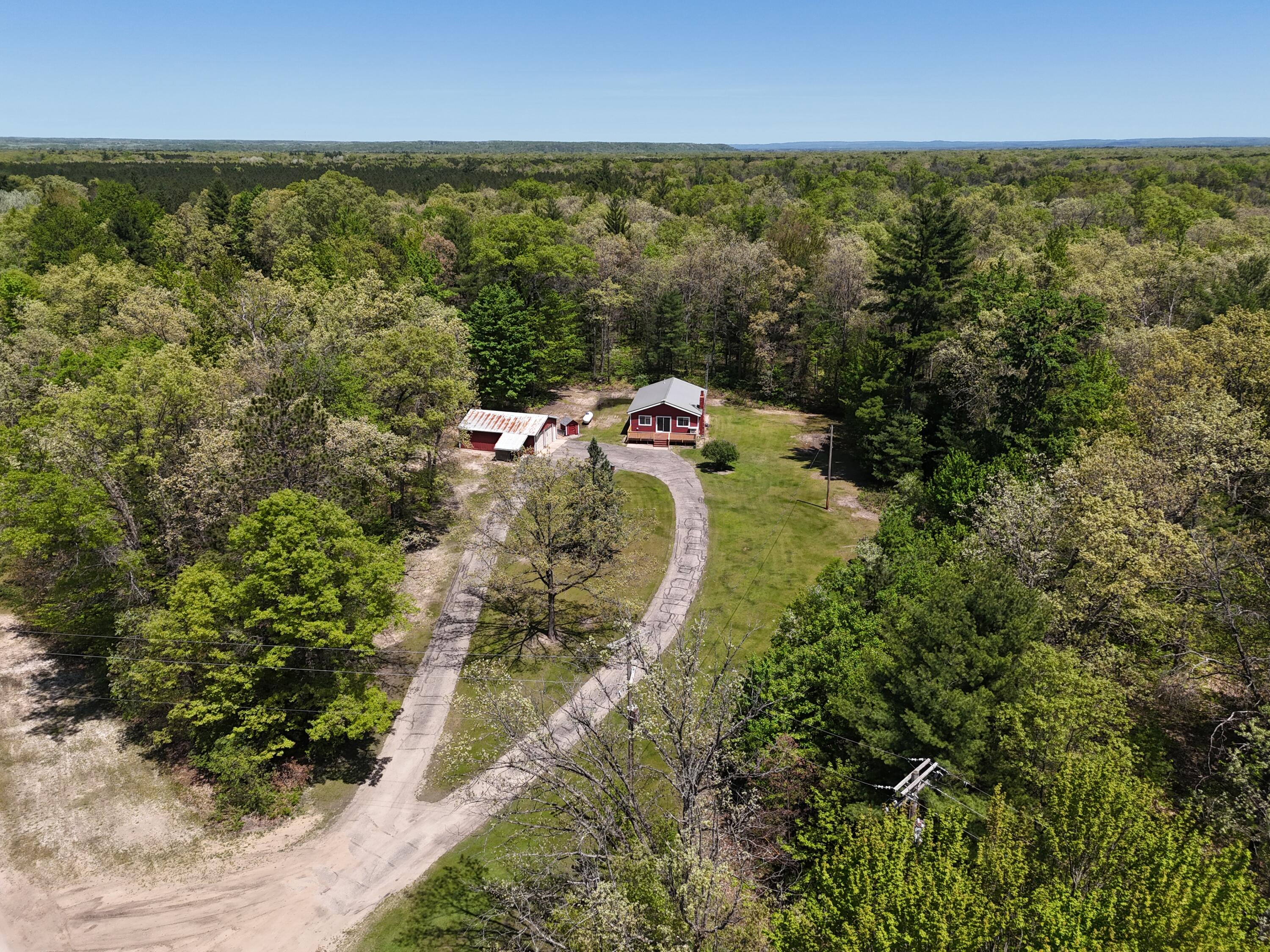 663 Seaman Road Wellston, MI 49689 - Photo 4 of 44 663 Seaman