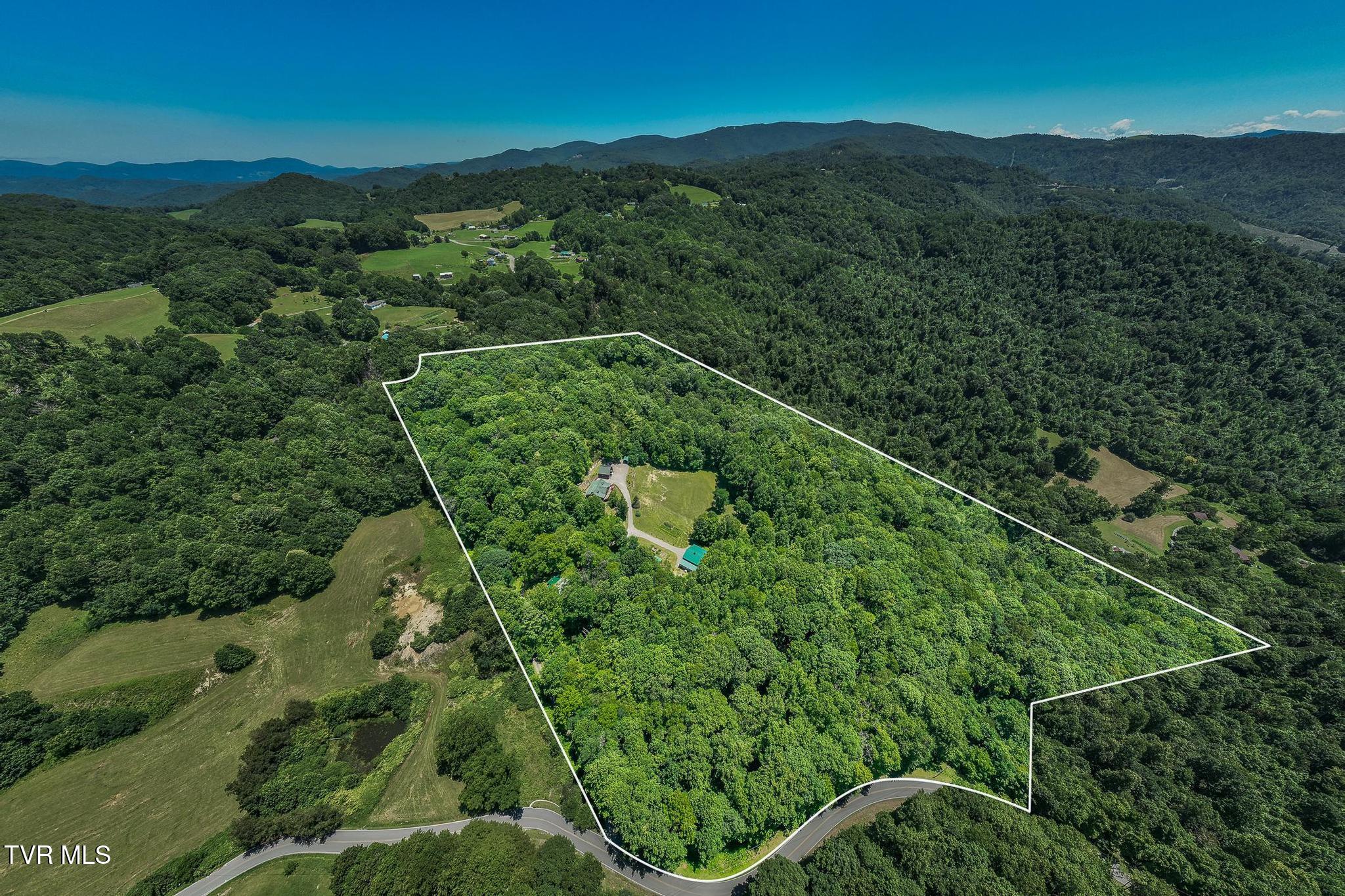 1426 Poga Road Butler, TN 37640 - Photo 5 of 128 1426 Poga Road (1 of 152)