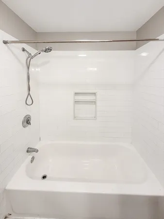 $3,095 | 338-342 Warren Street, Unit 4, Boston, MA 02119