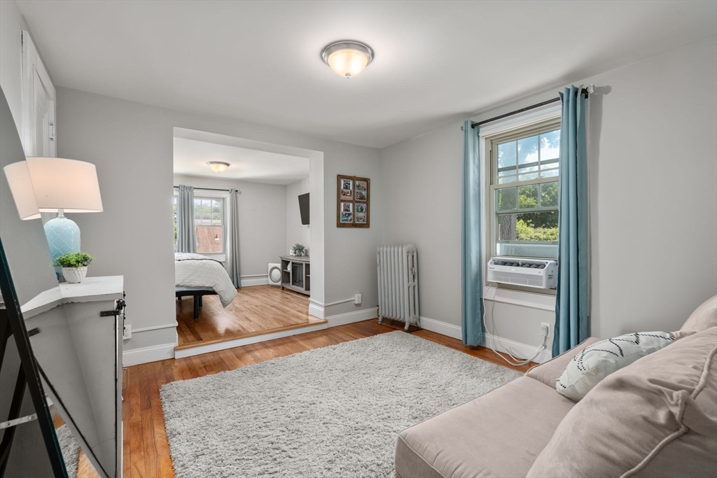 107 Perkins Street Springfield, MA 01118 - Photo 16 of 29