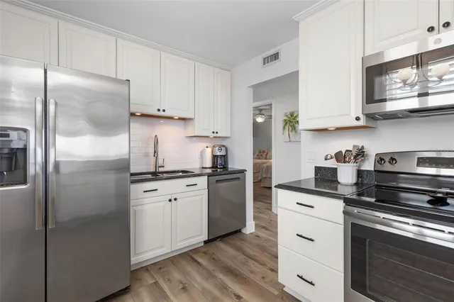 $394,999 | 3370 Ocean Shore Boulevard, Unit 504, Ormond Beach, FL 32176