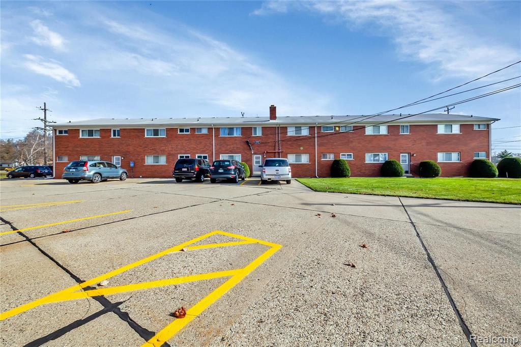 34485 Garfield Road, Unit 2A Fraser, MI 48026 - Photo 3 of 18
