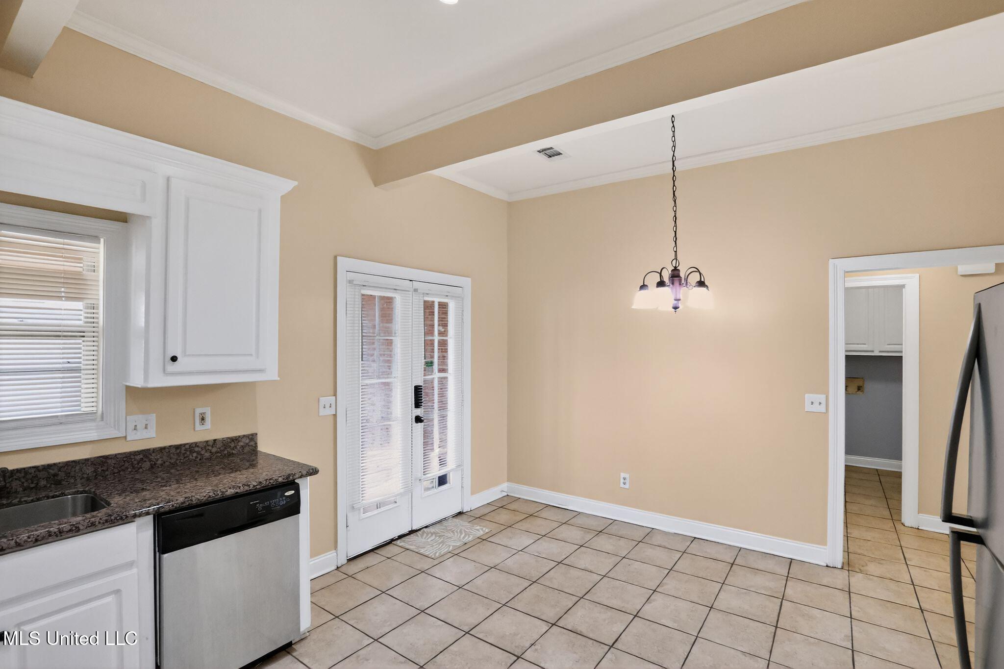 122 Palin Drive Madison, MS 39110 - Photo 11 of 37 23_122_Palin_Drive_Madison_MS_39110-Kitc