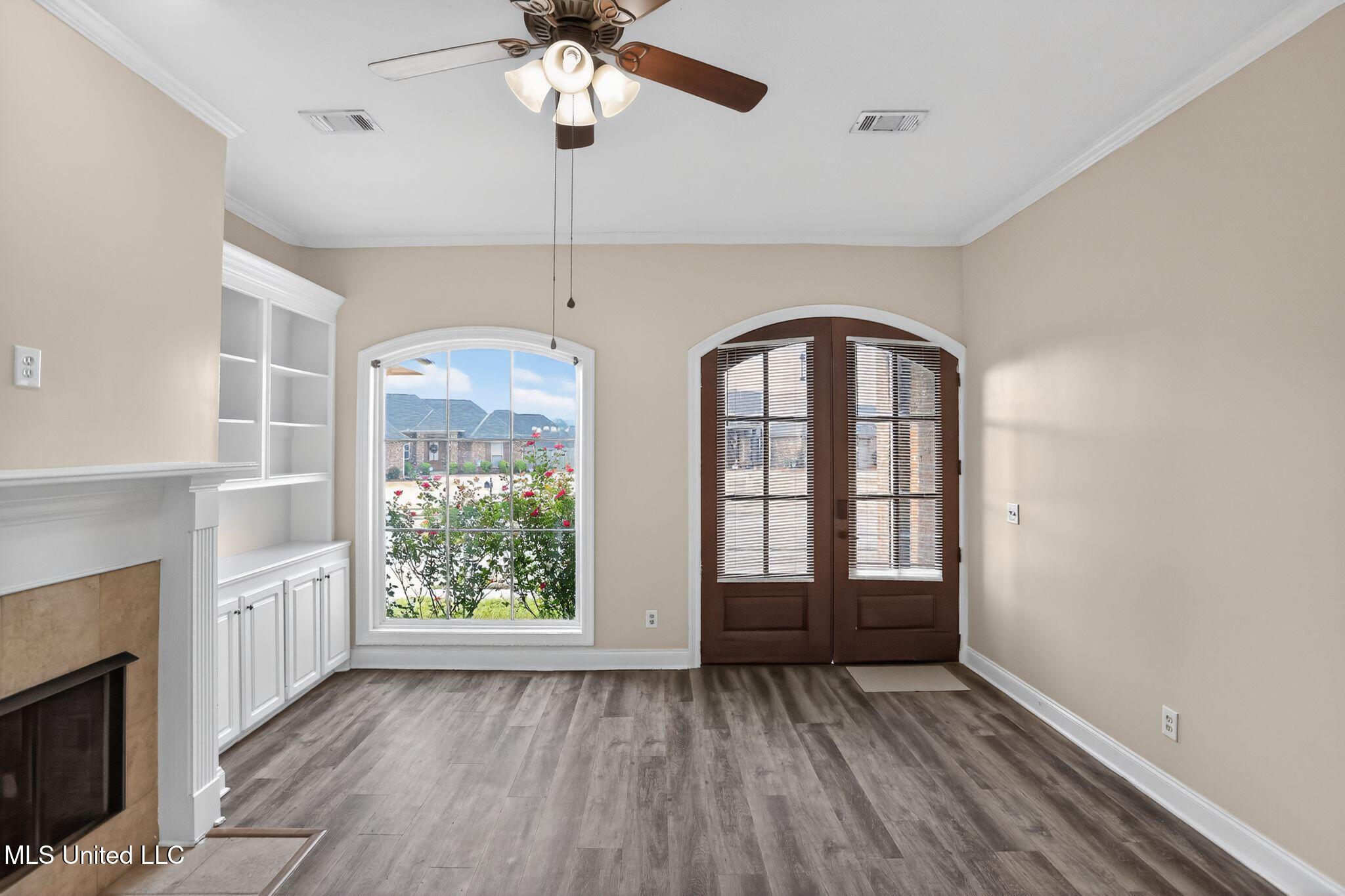 122 Palin Drive Madison, MS 39110 - Photo 4 of 37 06_122_Palin_Drive_Madison_MS_39110-Foye