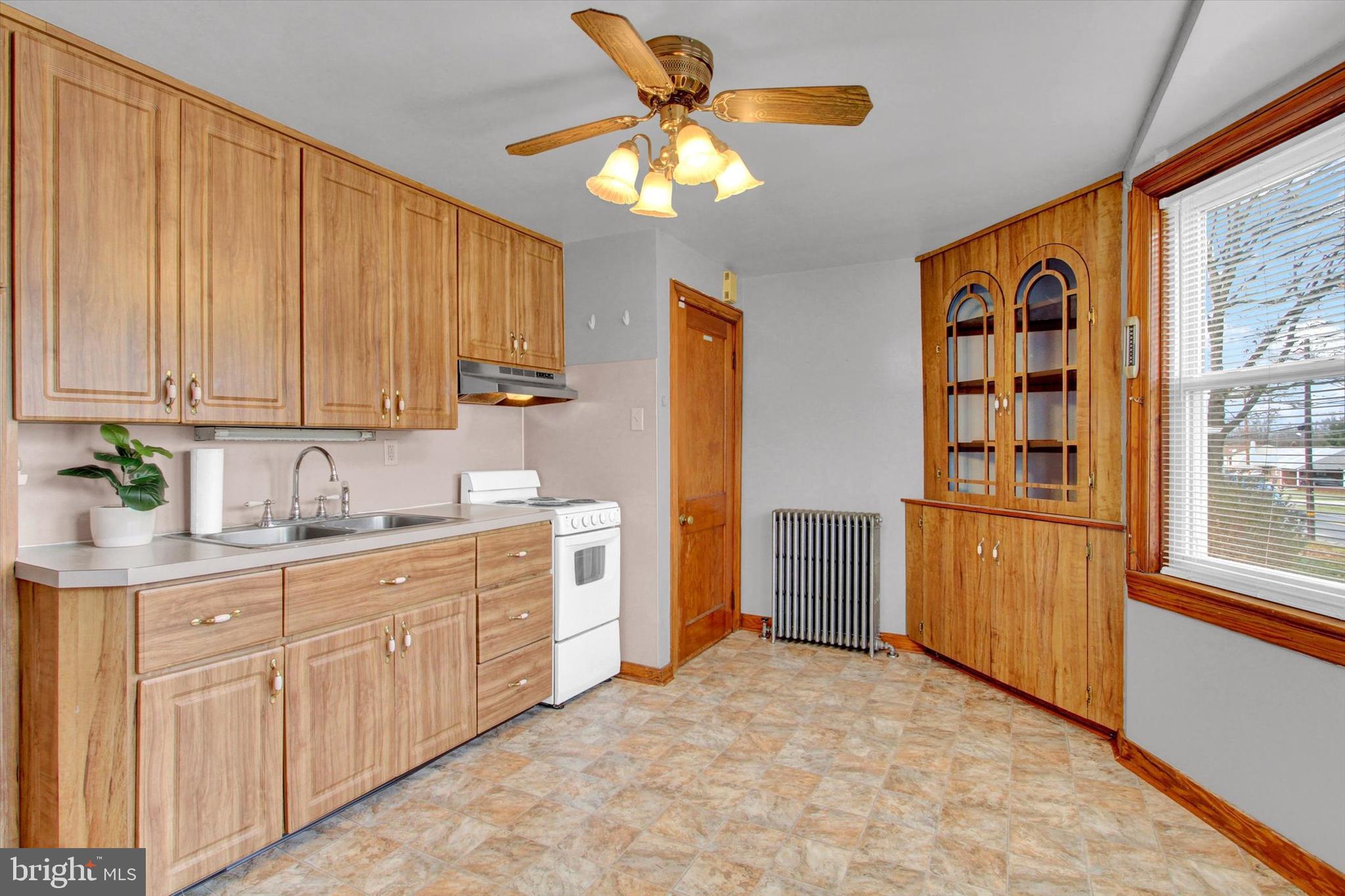 42 East Hanover Street Gettysburg, PA 17325 - Photo 7 of 27