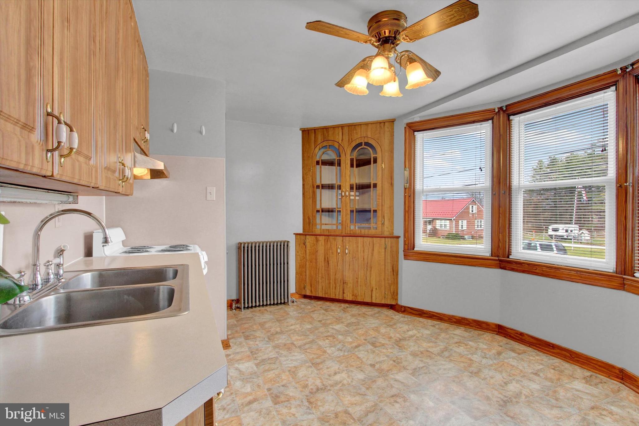 42 East Hanover Street Gettysburg, PA 17325 - Photo 8 of 27