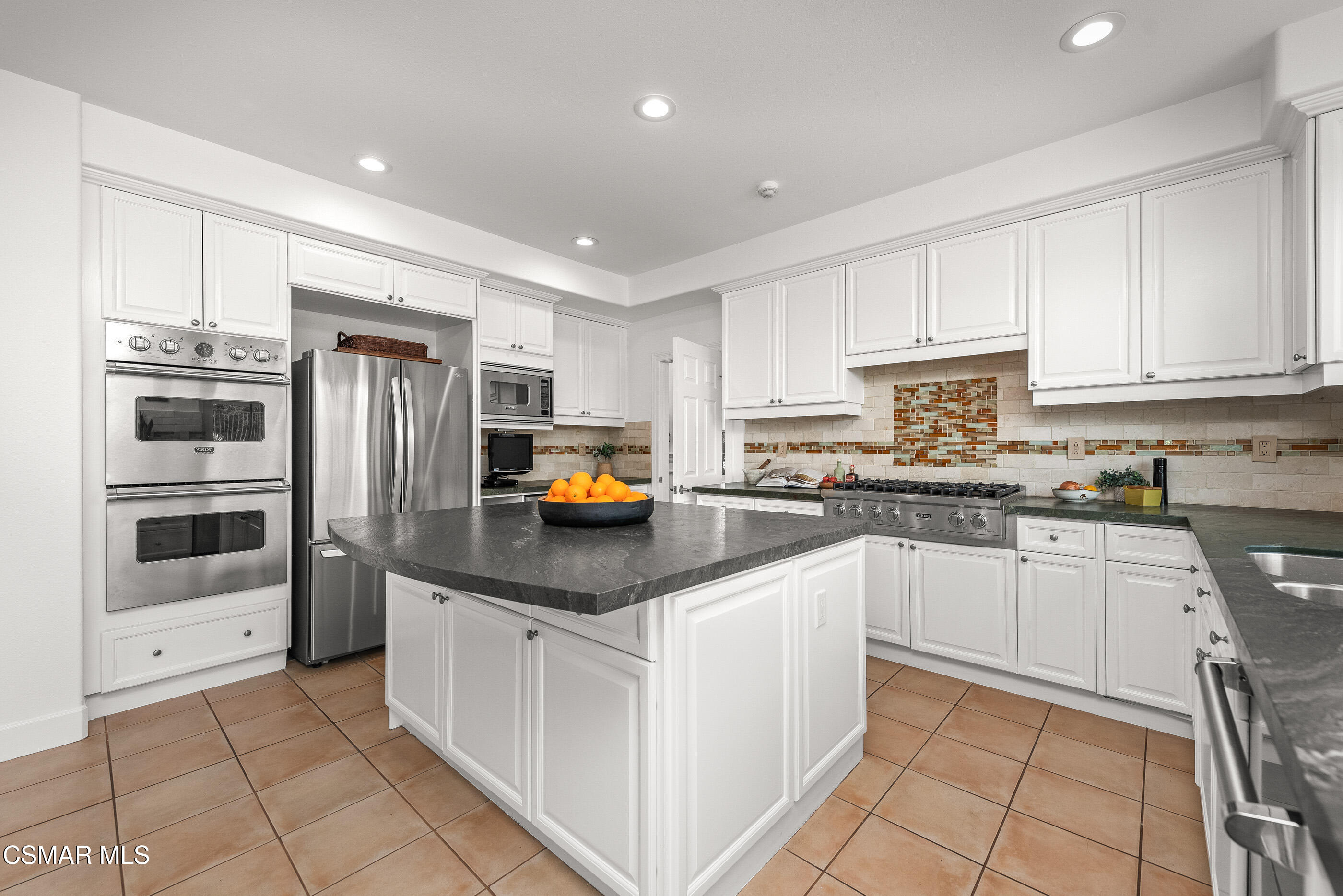 3832 Mountain Shadows Road Calabasas, CA 91301 - Photo 17 of 51 3832 Mountain Shadows Rd Agoura Hills-23