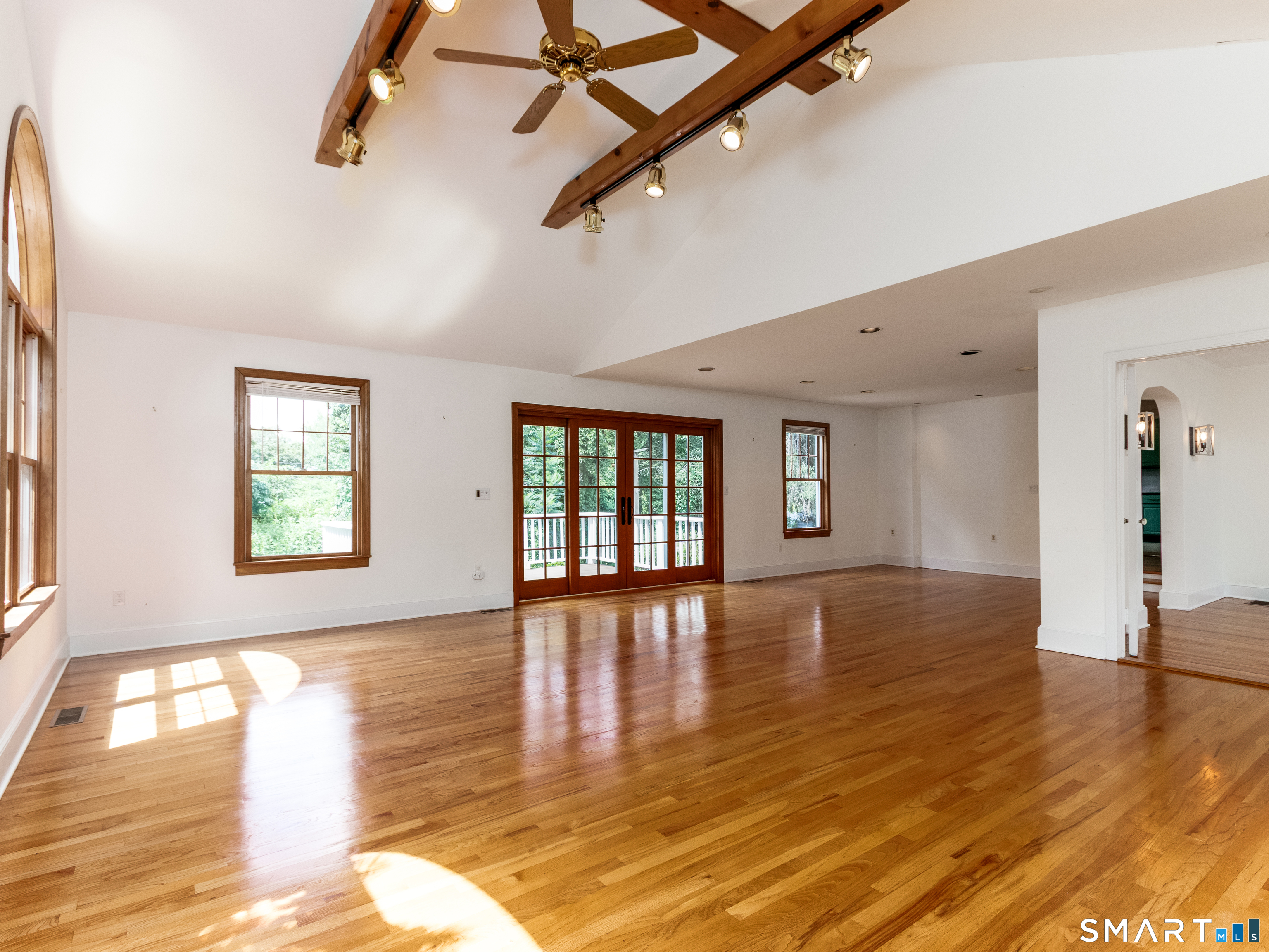 1690 Ridge Road North Haven, CT 06473 - Photo 21 of 40 Gallery Image 21