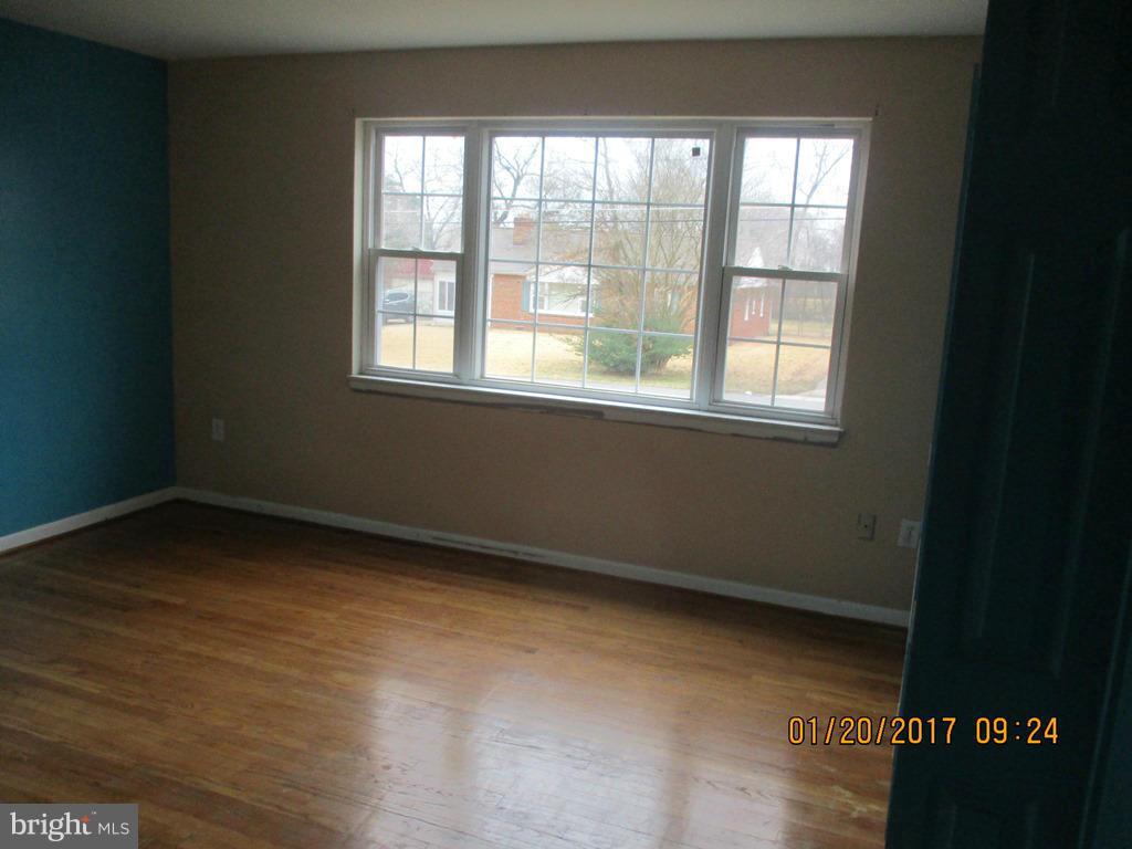 6104 Manor Road Clinton, MD 20735 - Photo 4 of 16 Bedroom