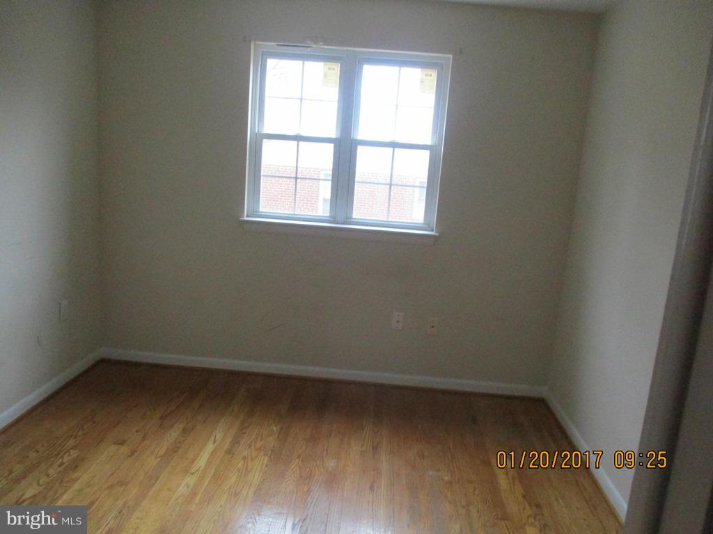 6104 Manor Road Clinton, MD 20735 - Photo 5 of 16 Bedroom