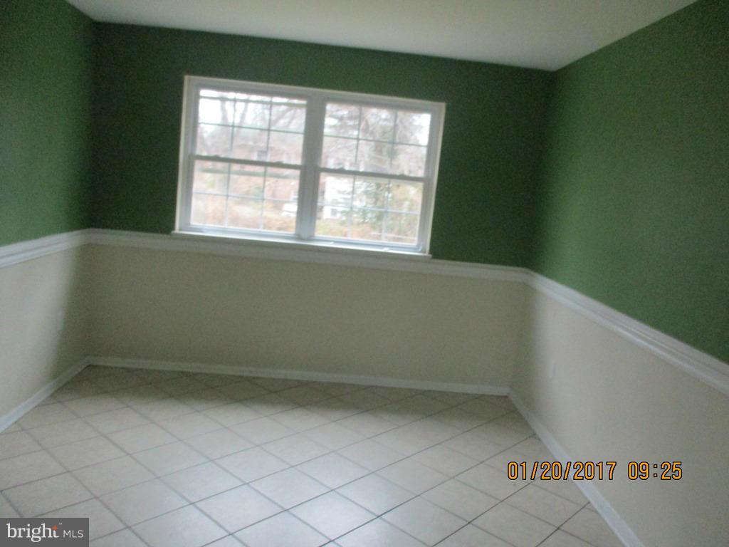 6104 Manor Road Clinton, MD 20735 - Photo 9 of 16 Dining Room