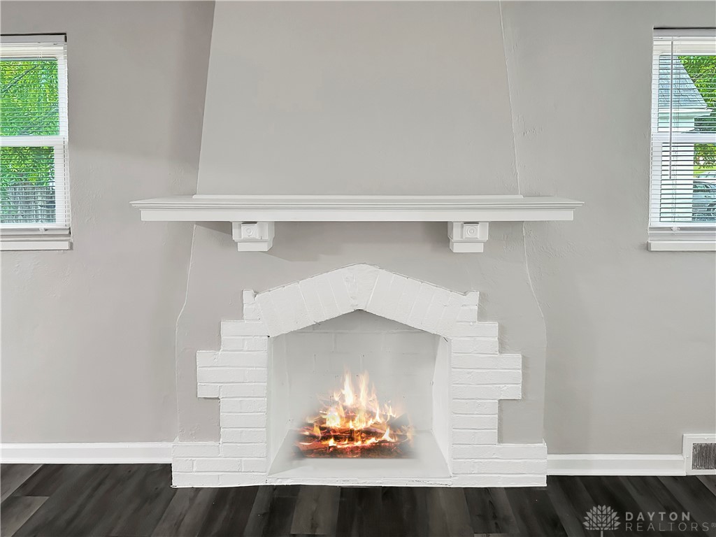 2728 Rugby Road Dayton, OH 45406 - Photo 7 of 30 Fireplace!