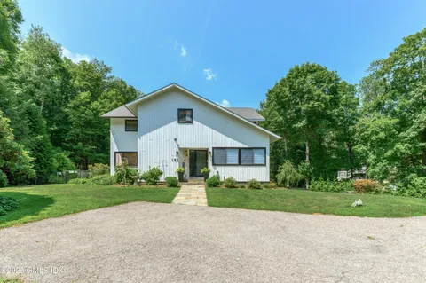 $1,250,000 | 180 Riverbank Road, Stamford, CT 06903