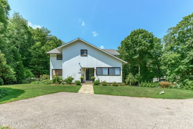 $1,350,000 | 180 Riverbank Road, Stamford, CT 06903