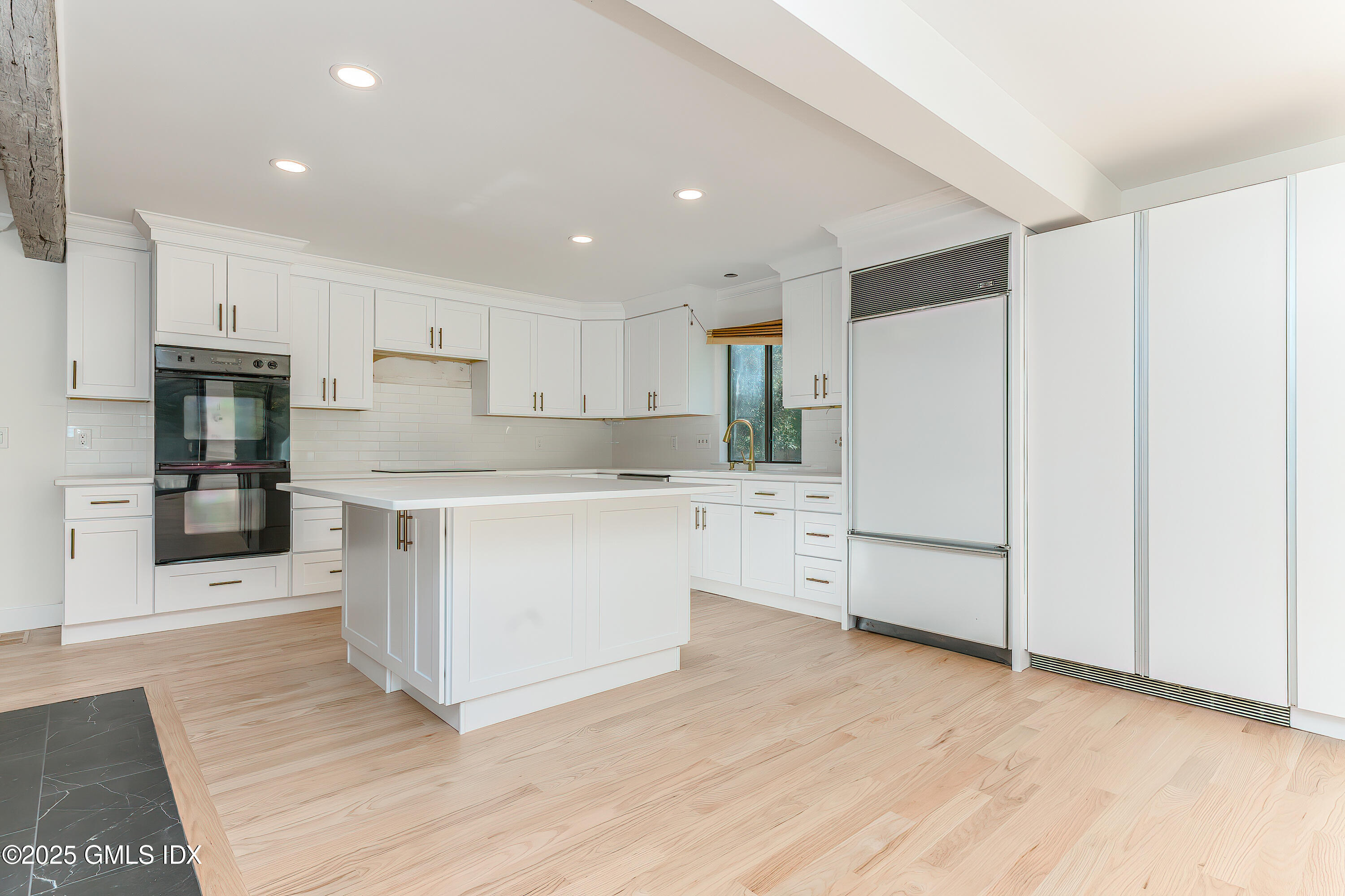 180 Riverbank Road Stamford, CT 06903 - Photo 11 of 42 Untitled-19