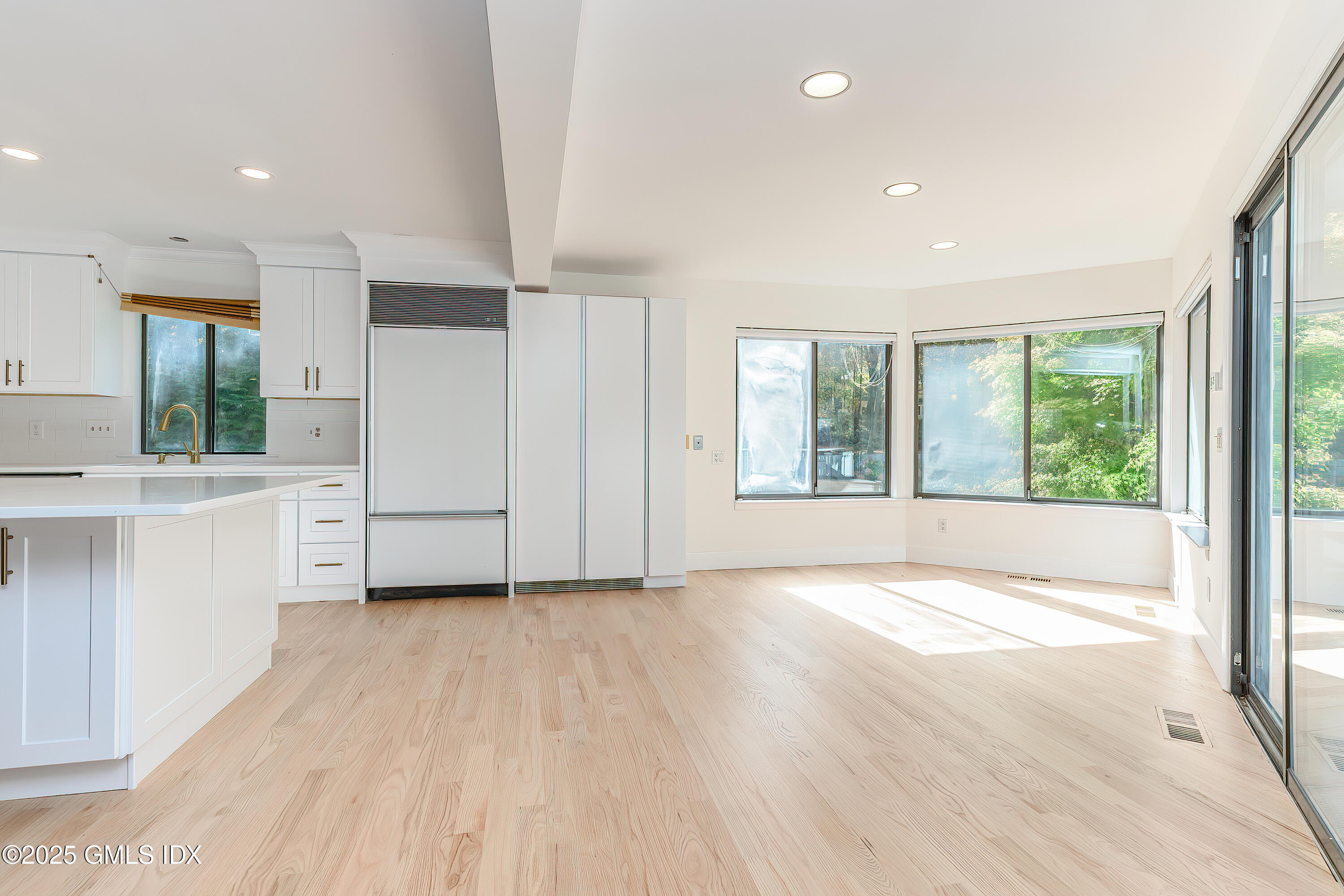 180 Riverbank Road Stamford, CT 06903 - Photo 12 of 42 Untitled-20