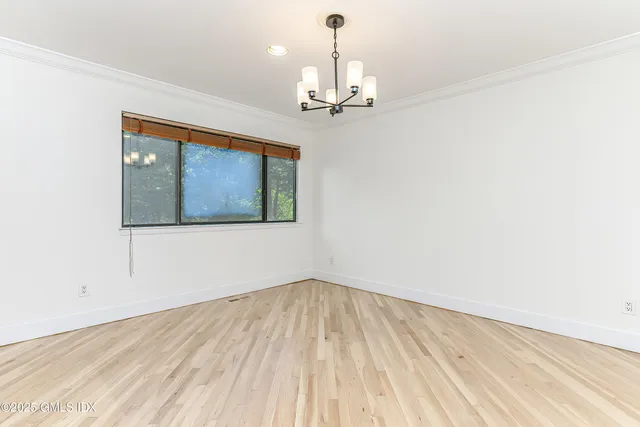 $1,350,000 | 180 Riverbank Road, Stamford, CT 06903