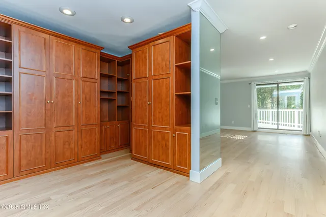 $1,350,000 | 180 Riverbank Road, Stamford, CT 06903