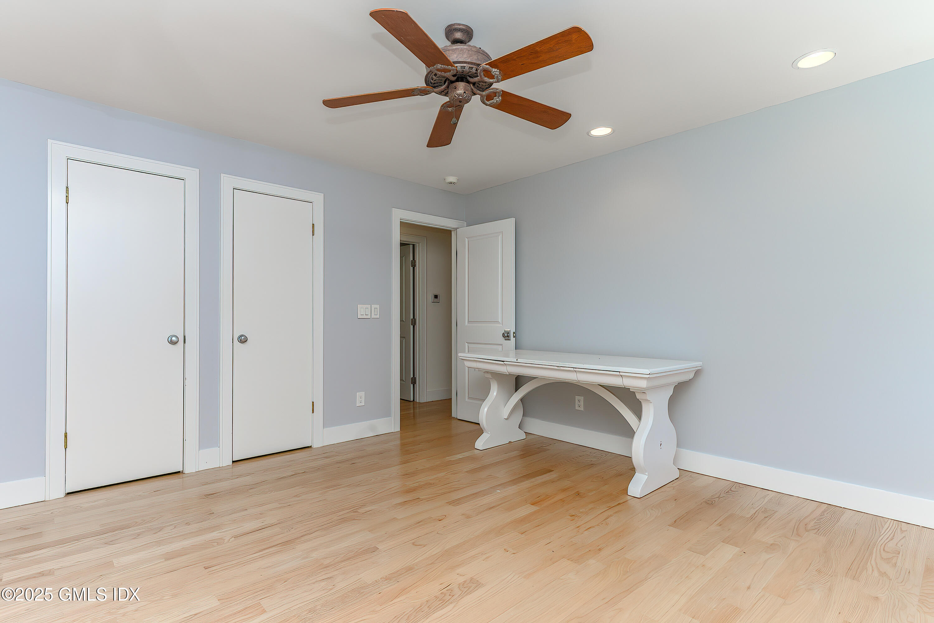 180 Riverbank Road Stamford, CT 06903 - Photo 26 of 42 Untitled-48