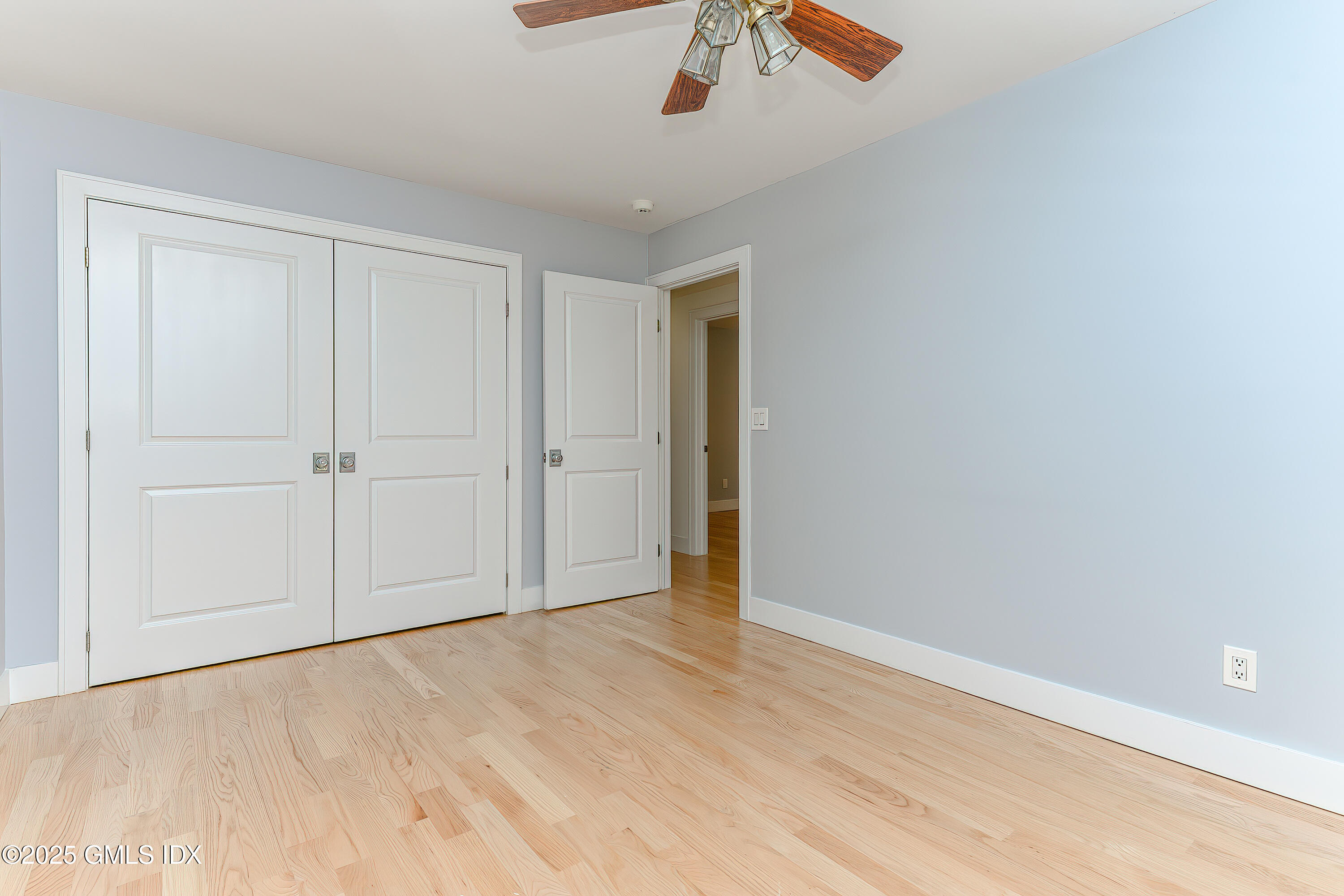 180 Riverbank Road Stamford, CT 06903 - Photo 27 of 42 Untitled-52